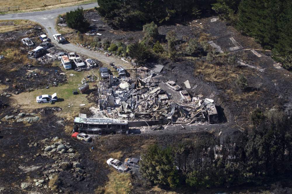 "No . . . it can't be, it can't be," John Gordon said as he saw his crumpled house for the first time.PHOTO: DAVID WALKER\/FAIRFAX NZ "No . . . it can't be, it can't be," John Gordon said as he saw his crumpled house for the first time.PHOTO: DAVID WALKER\/FAIRFAX NZ