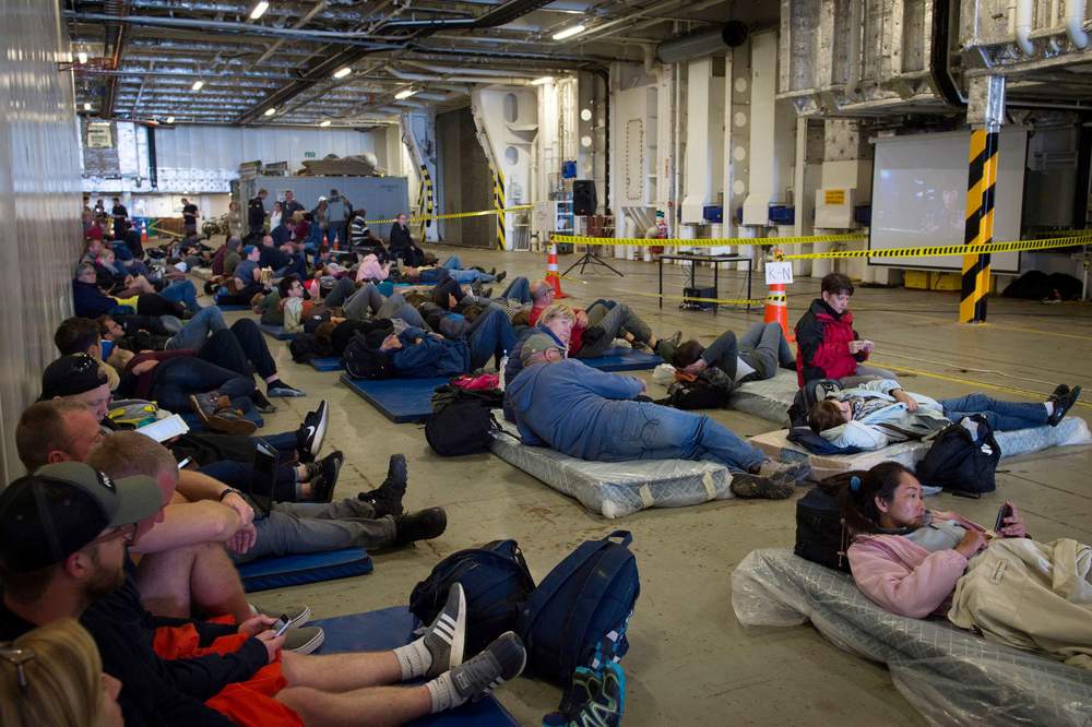 Kaikoura evacuees on board HMNZS Canterbury, en route to Christchurch. (SUPPLIED)